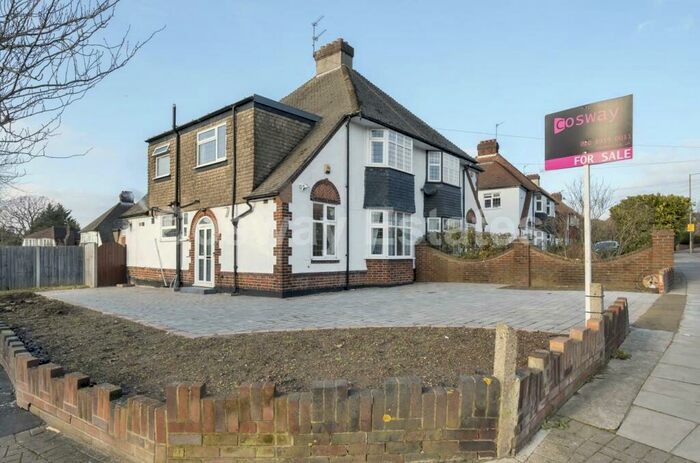 4 Bedroom Semi-Detached House To Rent In Marsh Lane, Mill Hill, NW7