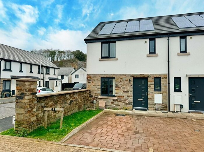 3 Bedroom Semi-Detached House For Sale In Saltram Meadow, Plymouth, PL9