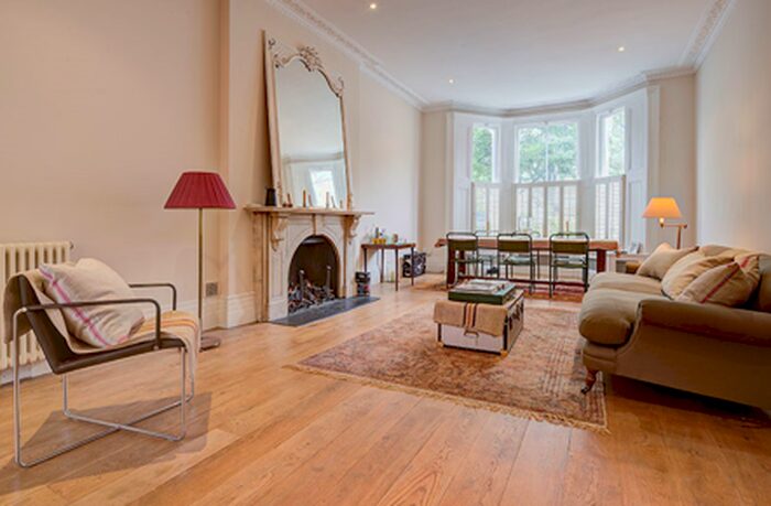 2 Bedroom Flat To Rent In Oxford Gardens, London, W10