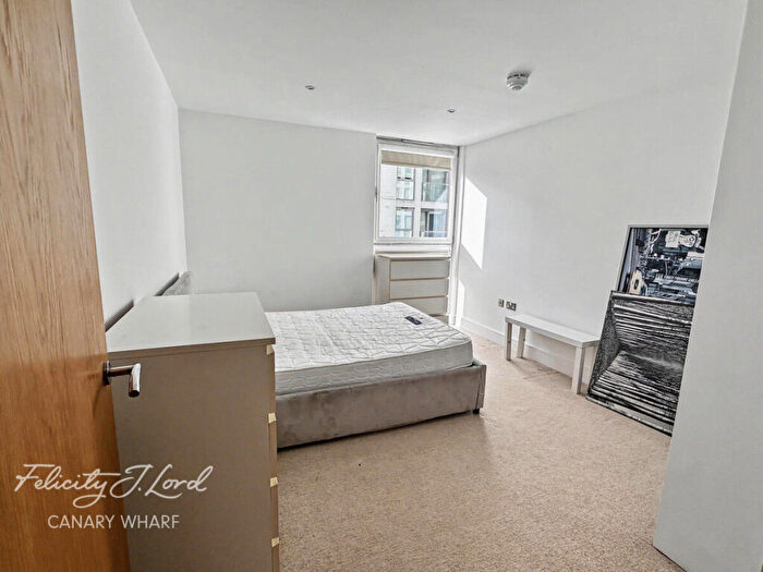 1 Bedroom Apartment To Rent In Lantern Way, London, E14