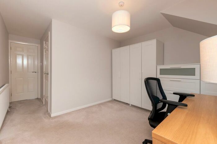 2 Bedroom Apartment To Rent In Cartbank Grove, Flat /, Cathcart, Glasgow, G44