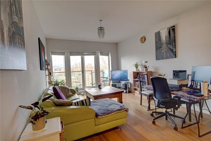 2 Bedroom Apartment For Sale In Tranquil House, Worsdell Drive, Gateshead, Tyne And Wear, NE8
