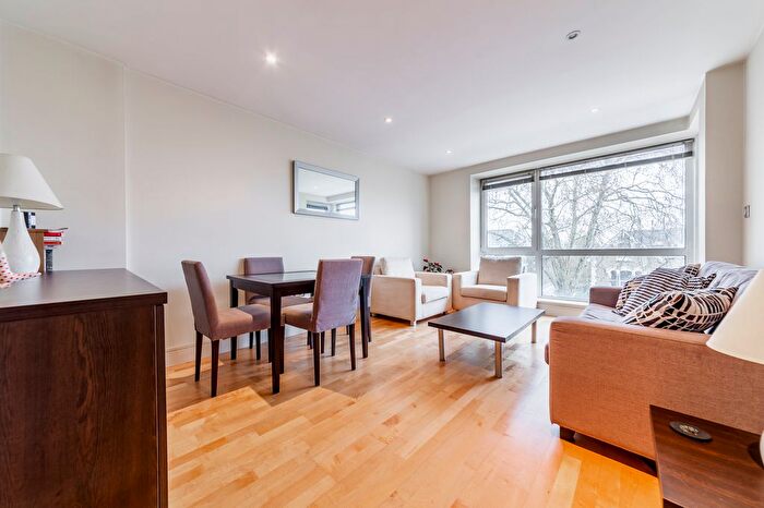 1 Bedroom Flat To Rent In Chiswick High Road, London, W4