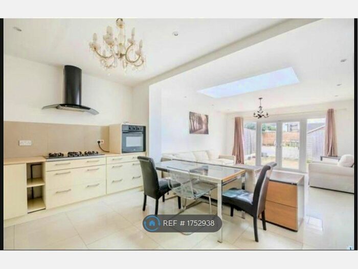4 Bedroom Terraced House To Rent In Kenlor Road, London, SW17