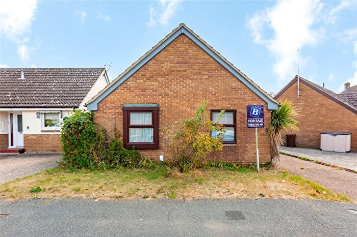 2 Bedroom Bungalow For Sale In Wilkinsons Mead, Chelmsford, Essex, CM2