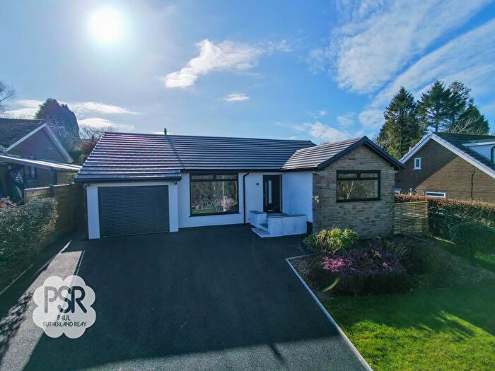 3 Bedroom Detached Bungalow For Sale In Crabtree Avenue, Disley, SK12