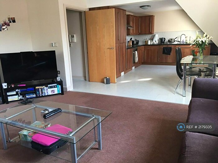 2 Bedroom Flat To Rent In Alpine House, Sheffield, S6