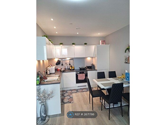 1 Bedroom Flat To Rent In The Ring, Bracknell, RG12