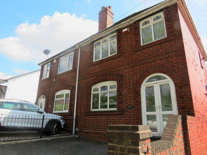 3 Bedroom House To Rent In Doulton Road, Rowley Regis, B65
