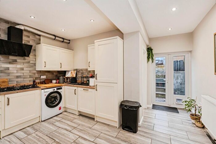 3 Bedroom End Of Terrace House For Sale In Phillip Street, Manselton, Swansea, SA5