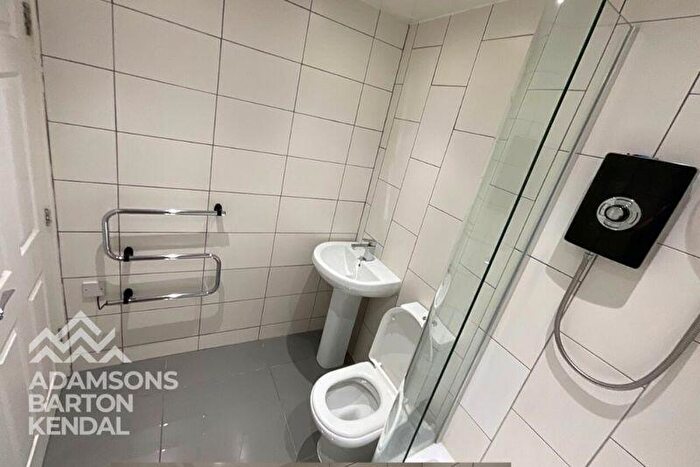 1 Bedroom Flat To Rent In Bamford Court, Bamford, Rochdale, OL11