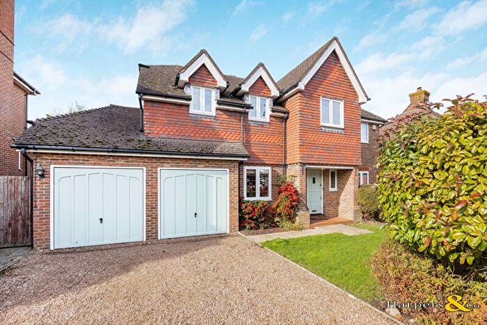 5 Bedroom Detached House For Sale In Hotham Close, Swanley, BR8
