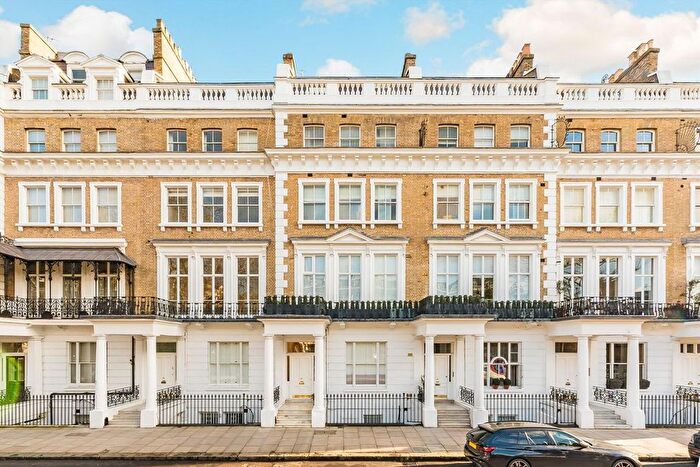 3 Bedroom Flat To Rent In Onslow Gardens, South Kensington, SW7