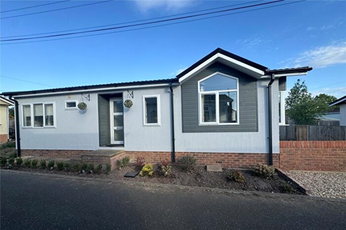 2 Bedroom Detached House For Sale In Hill Corner Farm Park, Sandy Lane, Farnborough, Hampshire, GU14