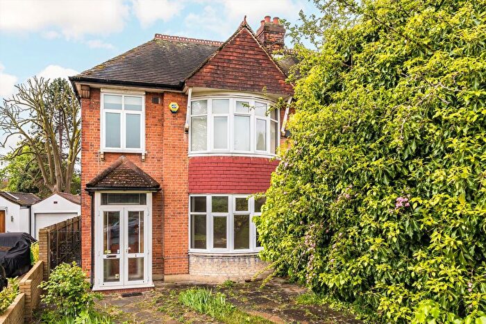 4 Bedroom Semi-Detached House To Rent In Ridgeway Road, Isleworth, TW7