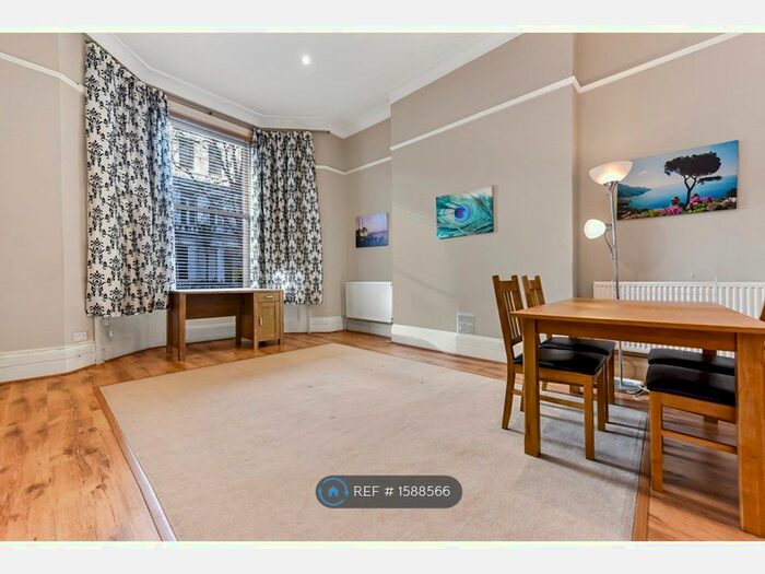 1 Bedroom Flat To Rent In West Kensington, London, W14