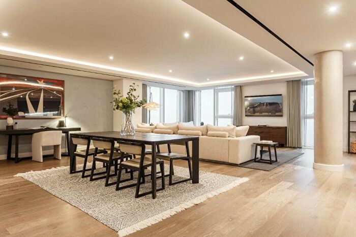 3 Bedroom Penthouse To Rent In Angel Gardens, Manchester, M4