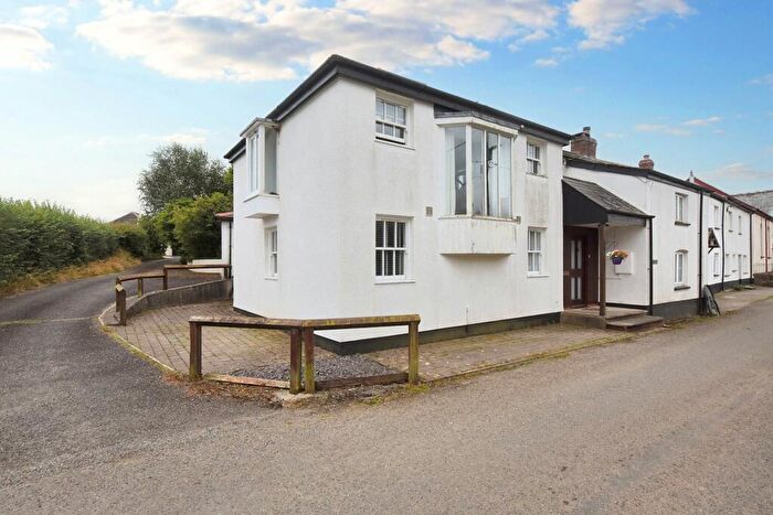3 Bedroom Detached House For Sale In East Street, Sheepwash, Beaworthy, Devon, EX21