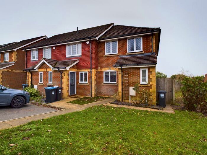 3 Bedroom End Of Terrace House To Rent In Caterham On The Hill, CR3