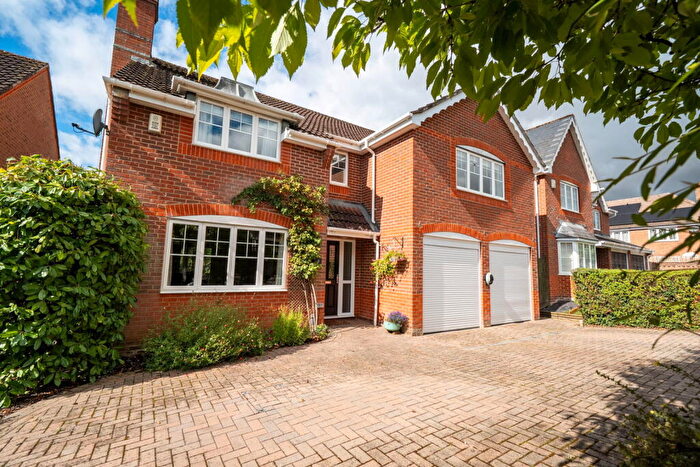 5 Bedroom Detached House For Sale In Lapwing Rise, Whitchurch, RG28