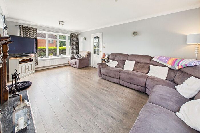 5 Bedroom Detached House For Sale In Hunters Close, Blofield, Norwich, NR13