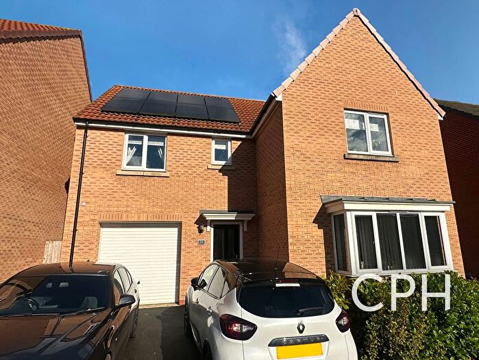 4 Bedroom Detached House For Sale In Wagoners Way, East Ayton, YO13
