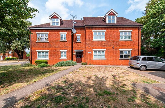 2 Bedroom Flat To Rent In St. Ronans View, Dartford, DA1