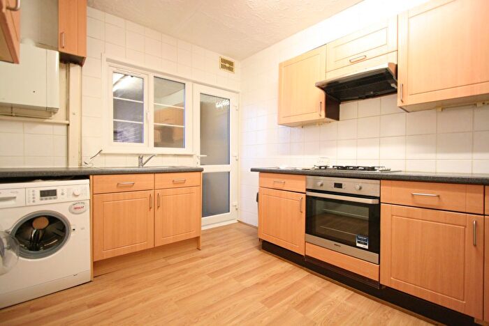 2 Bedroom Flat To Rent In Imperial Drive, North Harrow, Harrow, HA2