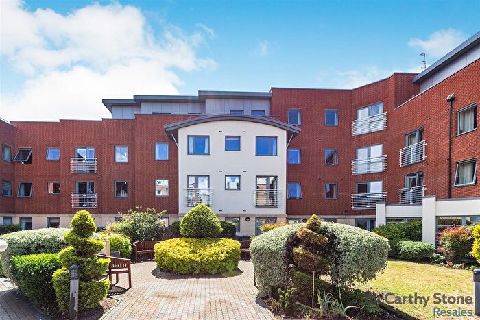 2 Bedroom Flat For Sale In Josiah Drive, Ickenham, UB10