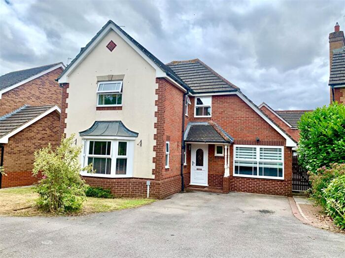 4 Bedroom Detached House To Rent In Sandown Drive, Chippenham, SN14