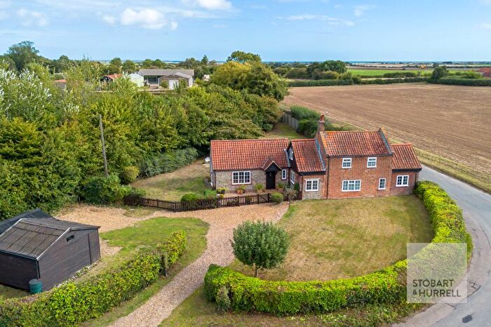 4 Bedroom Detached House For Sale In Corner Cottage, Heath Road, Hempstead, Norfolk, NR12