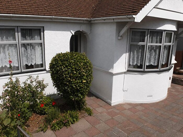 2 Bedroom Bungalow To Rent In Leslie Road, Gillingham, ME7