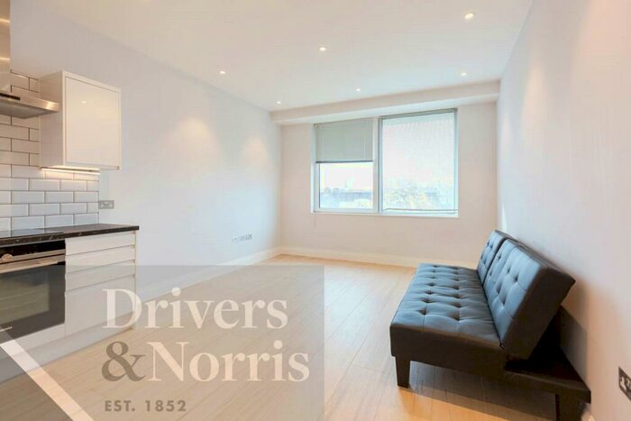 1 Bedroom Apartment To Rent In Holloway Road, Holloway, London, N7