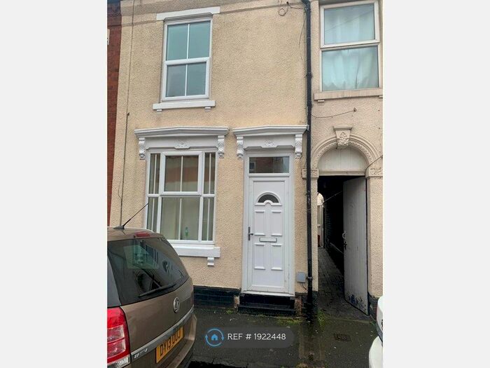 2 Bedroom Terraced House To Rent In Siddaway Street, West Midlands, B64