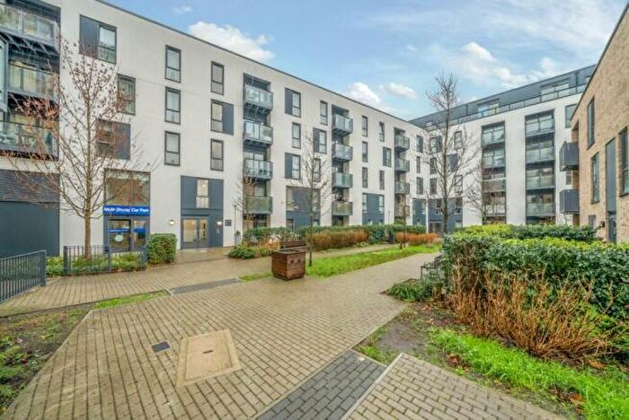 1 Bedroom Flat To Rent In Addlestone, Surrey, KT15