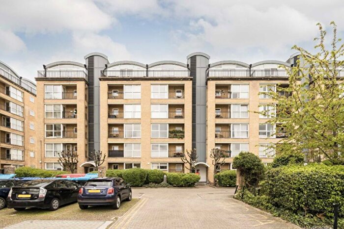 2 Bedroom Flat To Rent In Rotherhithe Street, London, SE16