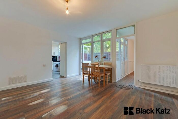 1 Bedroom Flat To Rent In John Ruskin Street, London, SE5