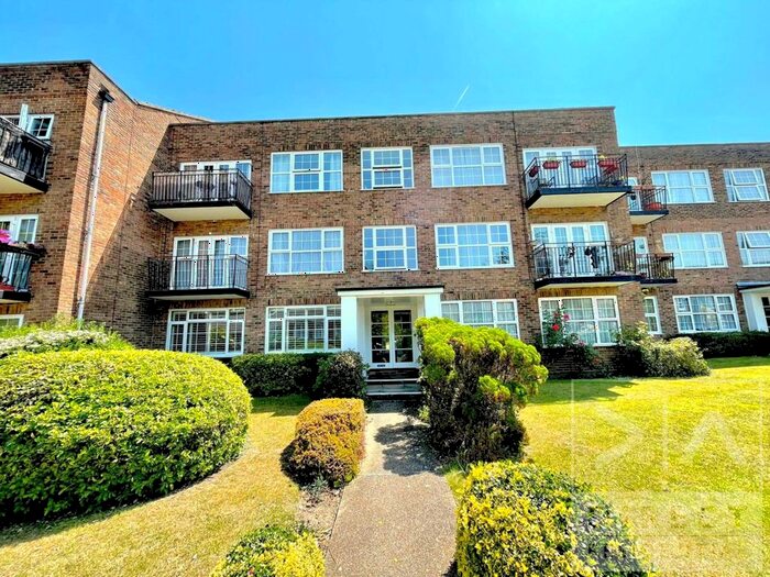 2 Bedroom Flat To Rent In Highridge Court, Highridge Close, KT18