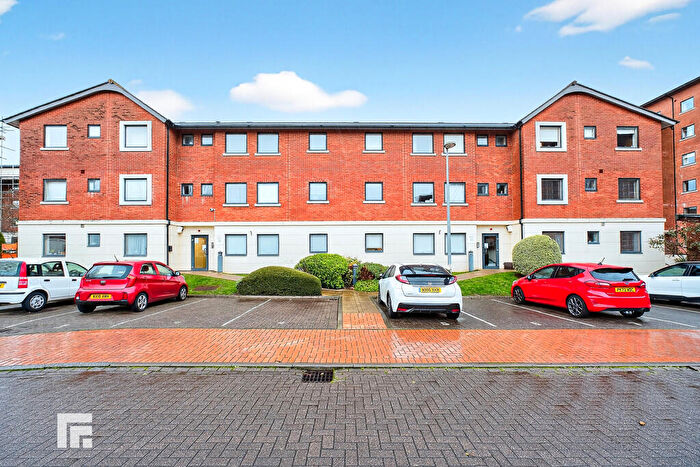 1 Bedroom Apartment For Sale In Henke Court, Atlantic Wharf, Cardiff, CF10
