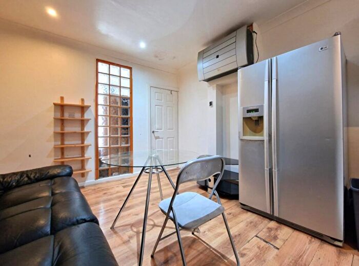 1 Bedroom Flat To Rent In Princess Street, Luton, LU1