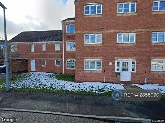 2 Bedroom Flat To Rent In Sannders Crescent, Tipton, DY4