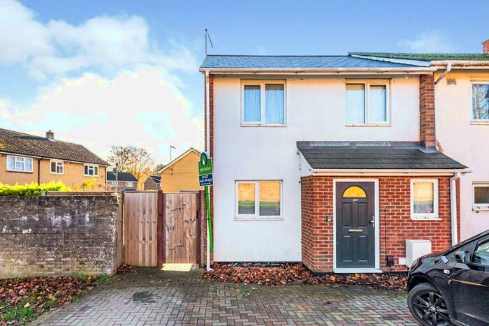 1 Bedroom Garage / Parking To Rent In Vinters Avenue, Stevenage, Hertfordshire, SG1