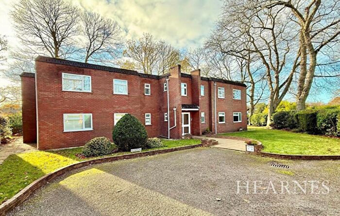 2 Bedroom Apartment For Sale In Beaufoys Avenue, Ferndown, BH22