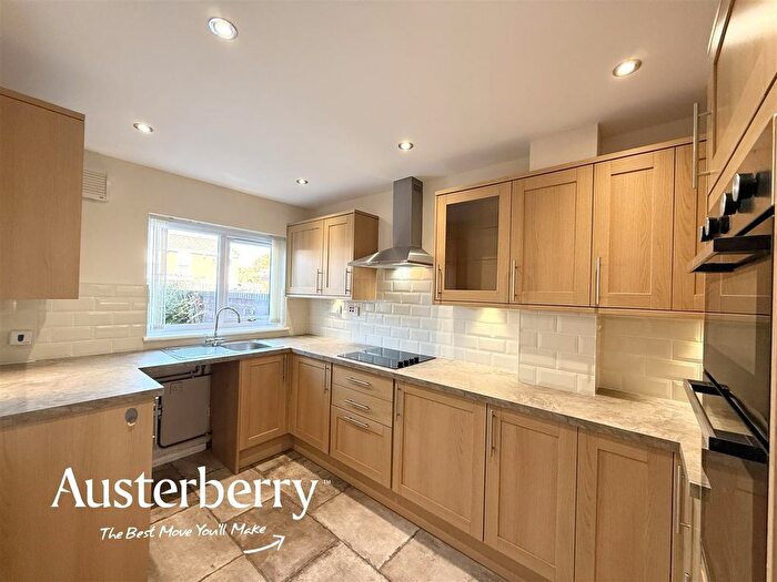 2 Bedroom Town House For Sale In Bardsey Walk, Stoke-On-Trent, ST3