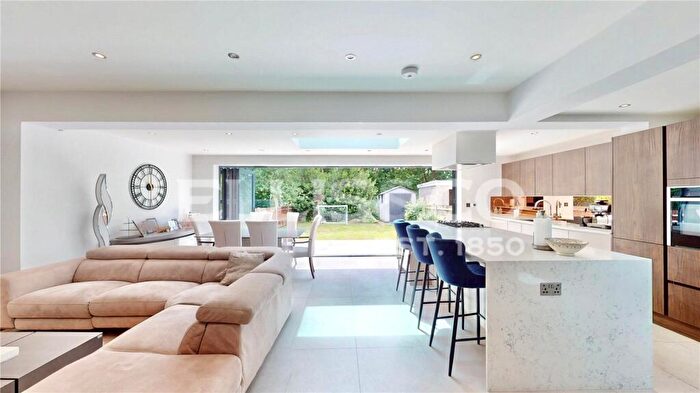4 Bedroom Semi Detached House To Rent In Elm Avenue, Eastcote, HA4