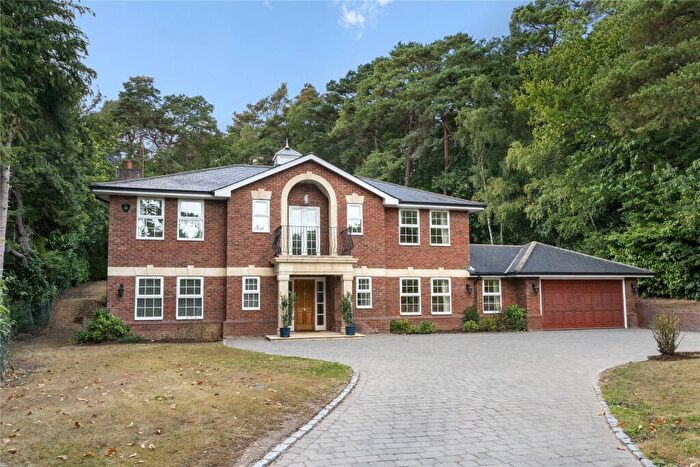 4 Bedroom Detached House To Rent In Westwood Road, Windlesham, Surrey, GU20
