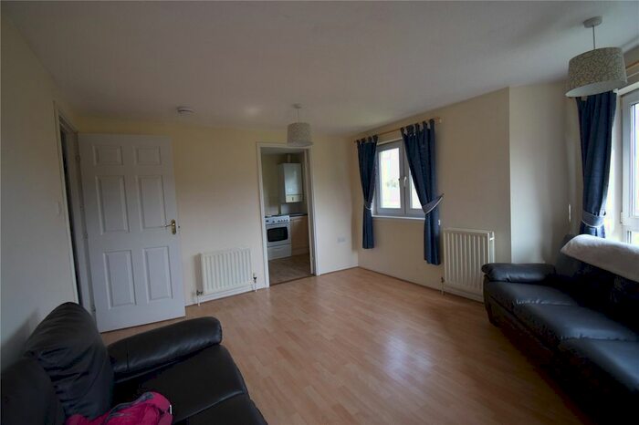 2 Bedroom Flat To Rent In Clovenstone Gardens, Edinburgh, EH14
