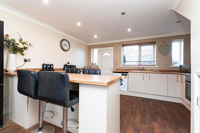 3 Bedroom End Of Terrace House For Sale In Lime Park, Brandon, DH7