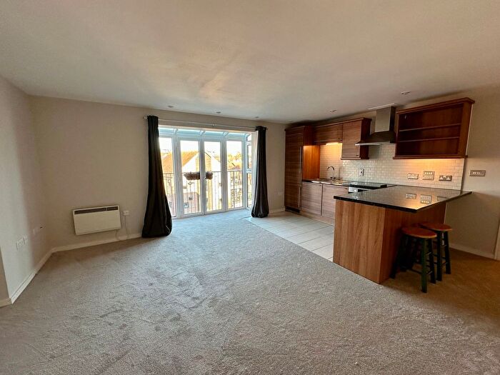 2 Bedroom Flat To Rent In Maylams Quay, Medway Wharf Road, TN9