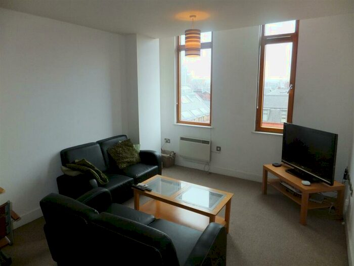 2 Bedroom Flat To Rent In Chatsworth House, Lever Street, Manchester, M1